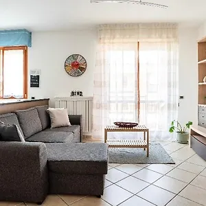 Casti - Mm3 Comasina , Mediolan Włochy