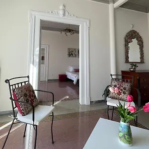 Domus Claudia San Giovanni Apartment