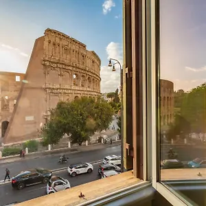 Iconic With Unique Colosseum View Apartment