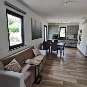 Casa Marta 11 Garlenda